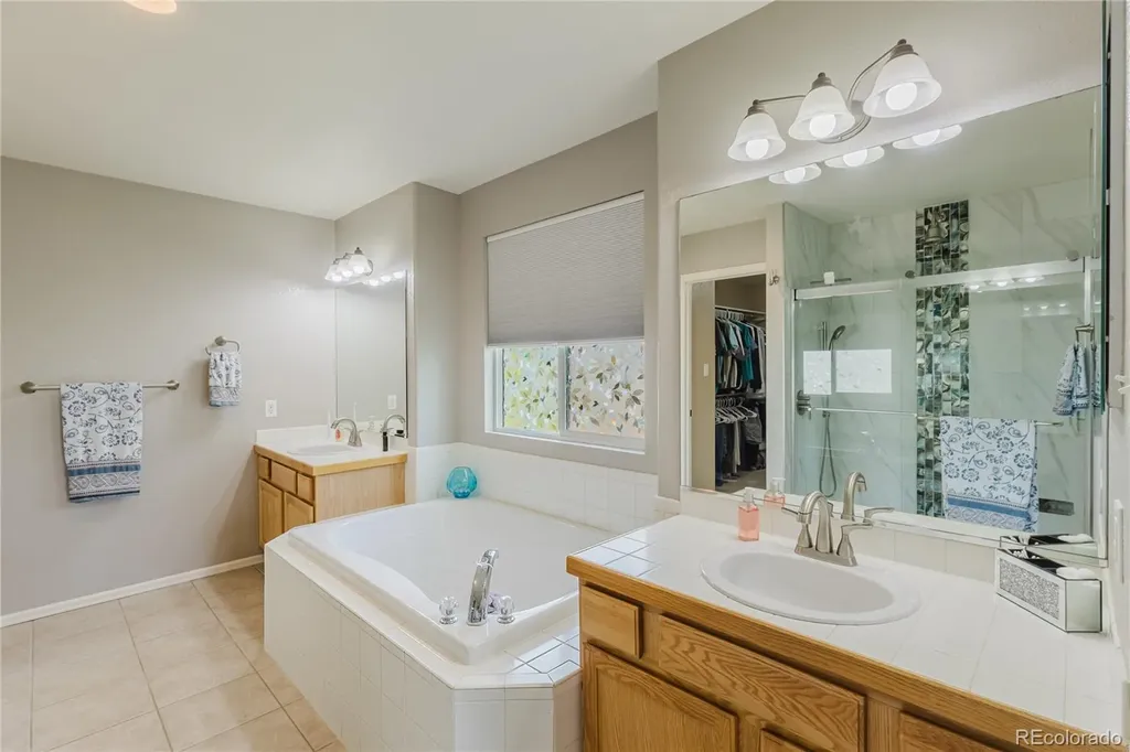 6674 Sunburst Avenue Longmont CO 80504