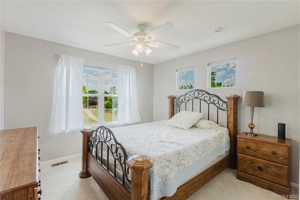 6674 Sunburst Avenue Longmont CO 80504