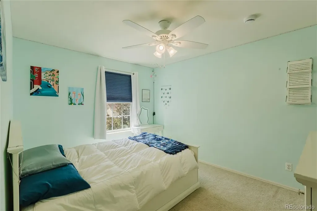 6674 Sunburst Avenue Longmont CO 80504