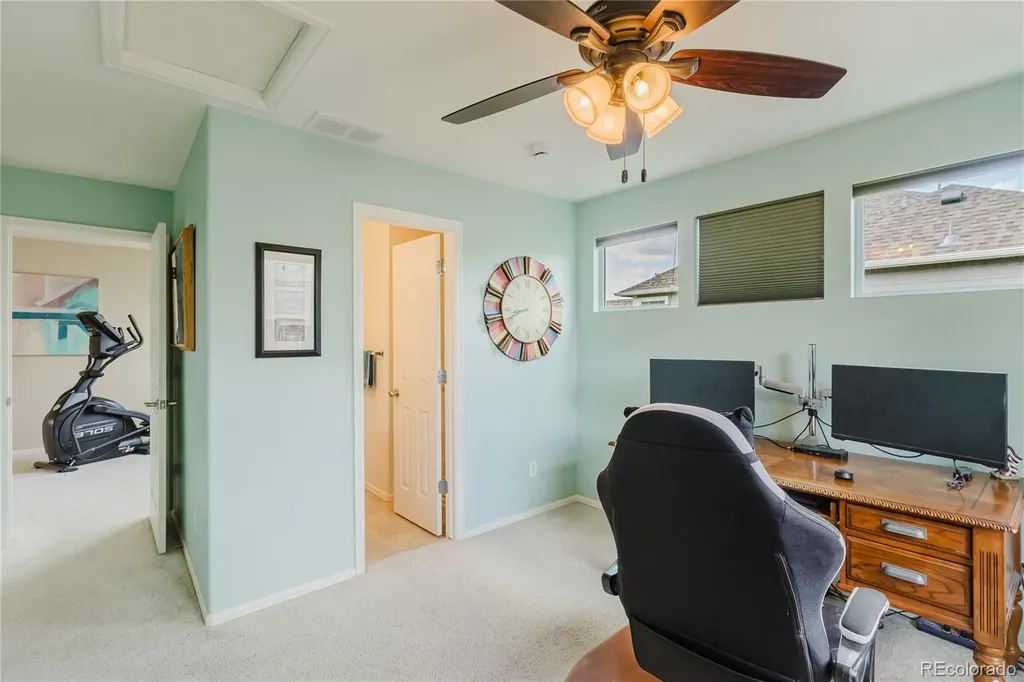 6674 Sunburst Avenue Longmont CO 80504