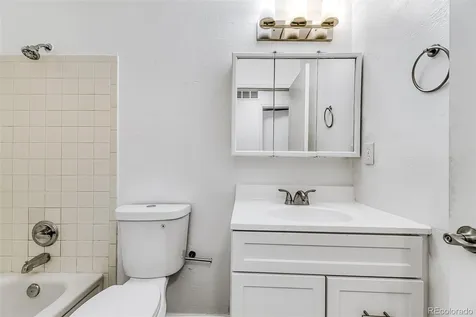 3584 S Olathe Way Aurora CO 80013