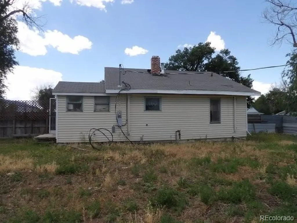 492 3rd Avenue Deer Trail CO 80105
