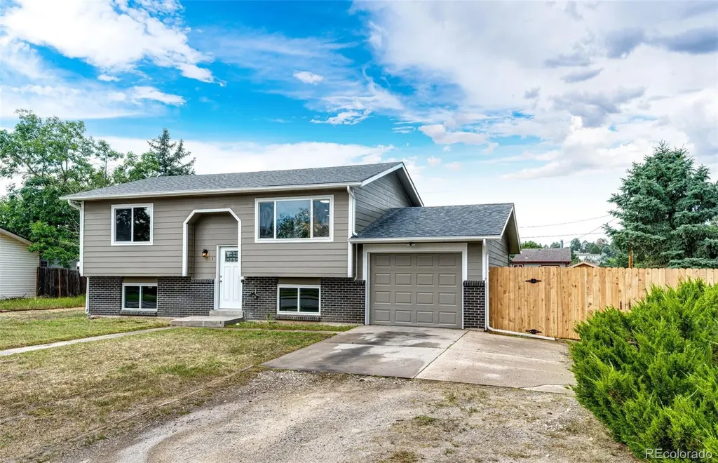 841 S Elbert Street Elizabeth CO 80107
