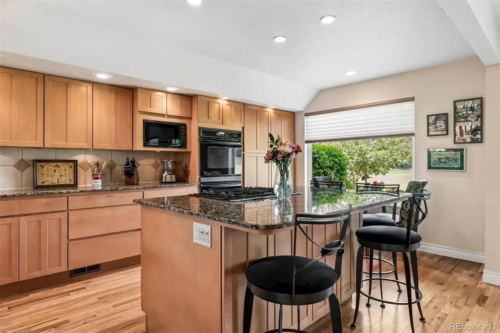 2446 S Vaughn Way Aurora CO 80014