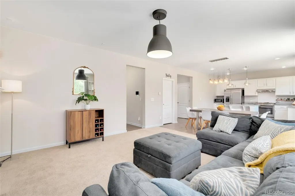 6156 S Harvest Court Aurora CO 80016