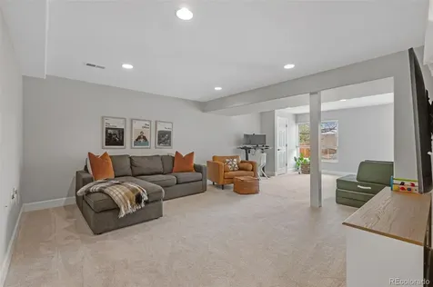 9272 S Crestmore Way Highlands Ranch CO 80126