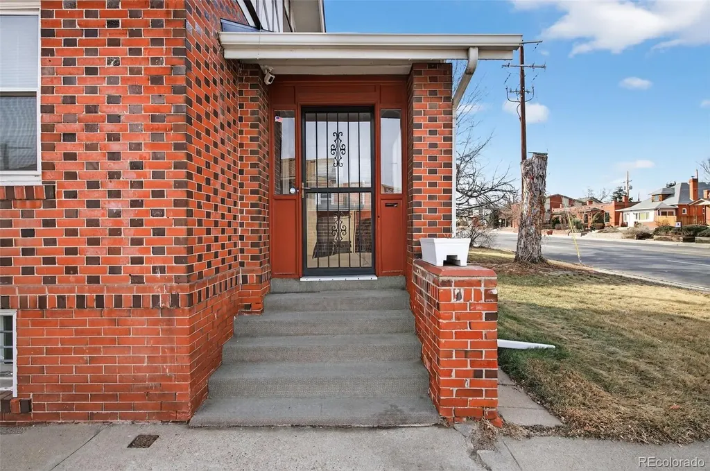 3042 W 38th Avenue Denver CO 80211