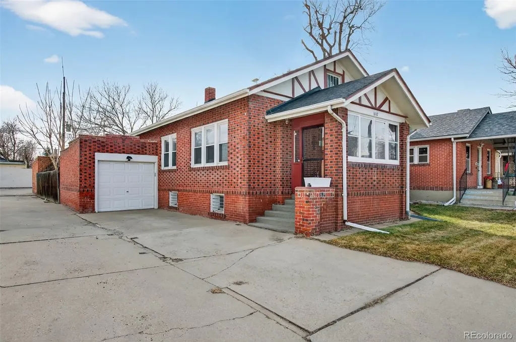 3042 W 38th Avenue Denver CO 80211