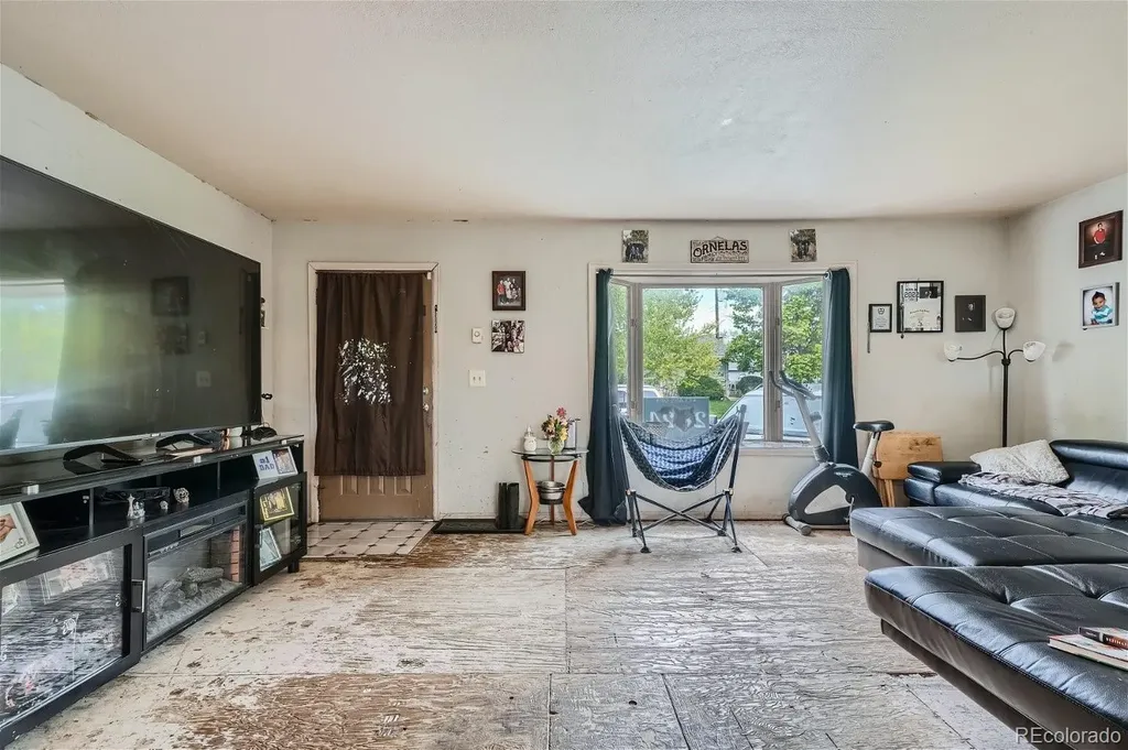 6952 Mariposa Street Denver CO 80221