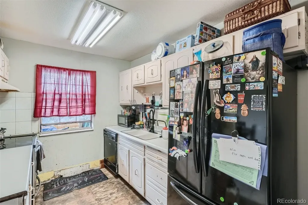 6952 Mariposa Street Denver CO 80221