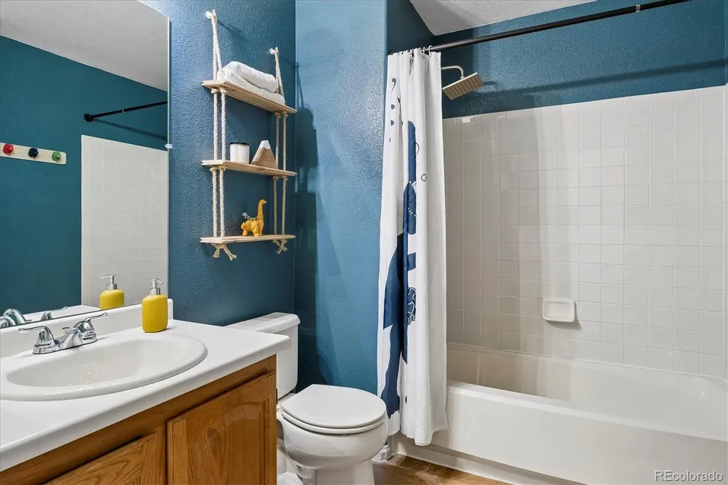 8183 Eagleview Drive Littleton CO 80125