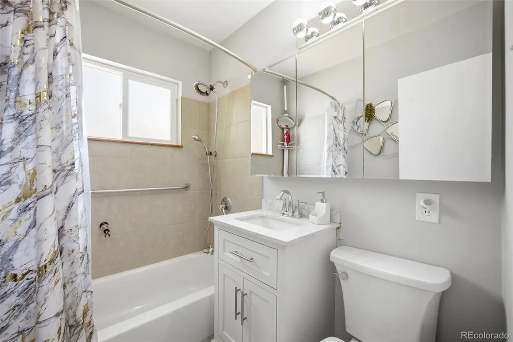 1800 S Vrain Street Denver CO 80219