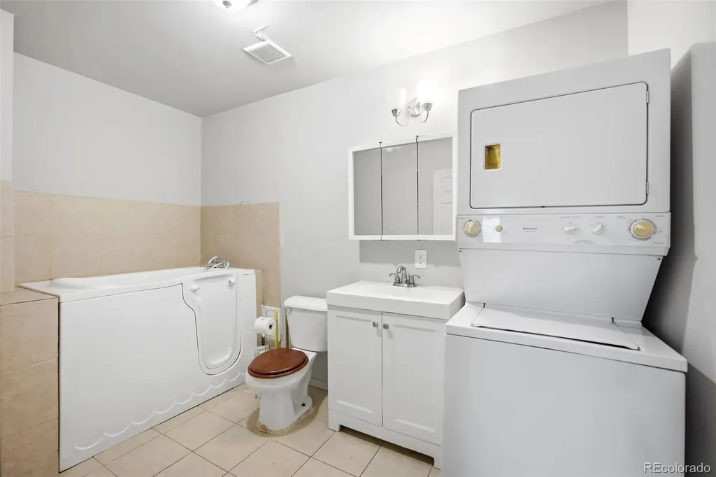 1800 S Vrain Street Denver CO 80219
