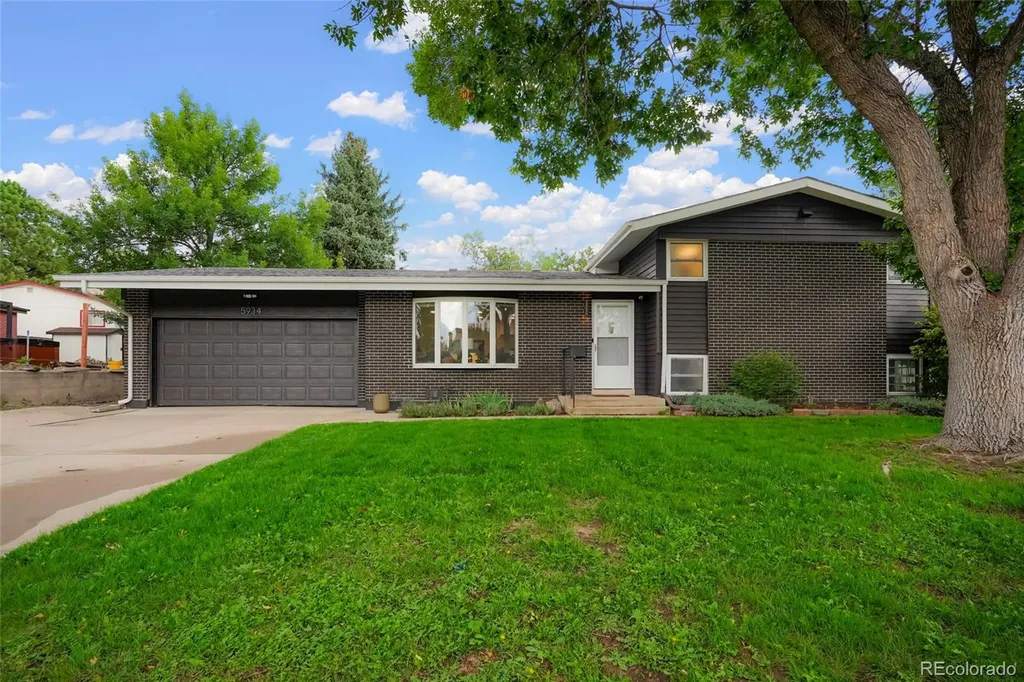 Arvada CO, 5934 Swadley Court