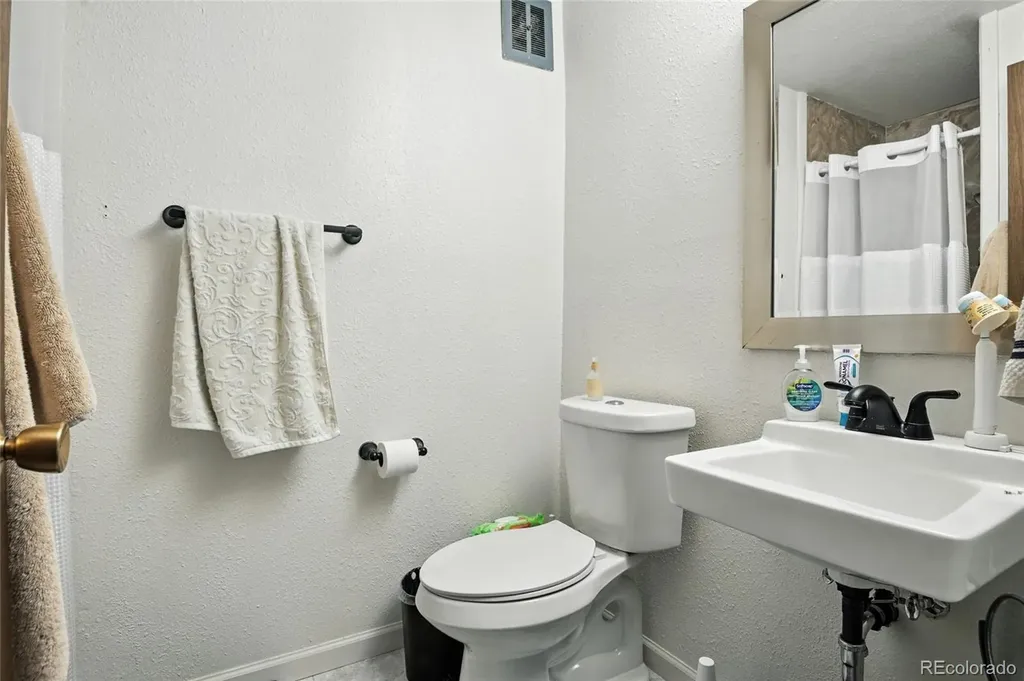 1239 Martin Drive Colorado Springs CO 80915