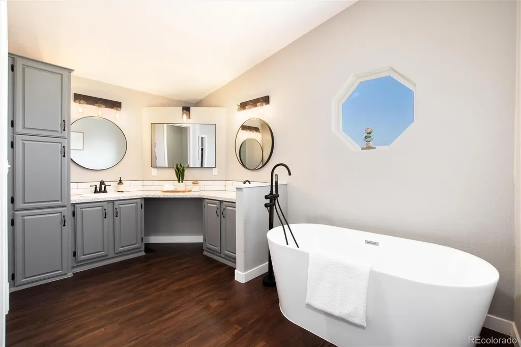 11100 Haskel Creek Road Larkspur CO 80118