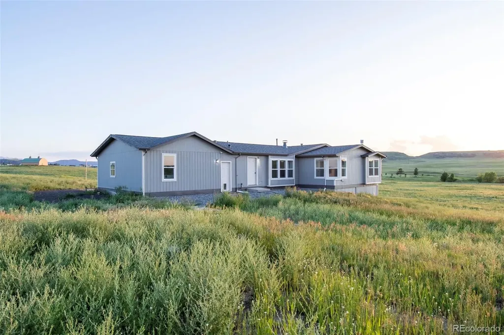 11100 Haskel Creek Road Larkspur CO 80118