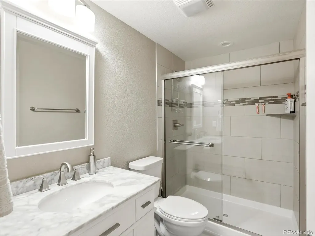 21560 E Union Place Aurora CO 80015