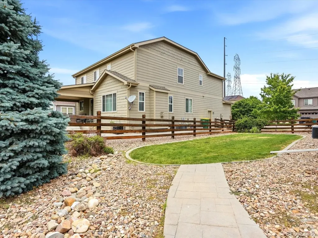 21560 E Union Place Aurora CO 80015
