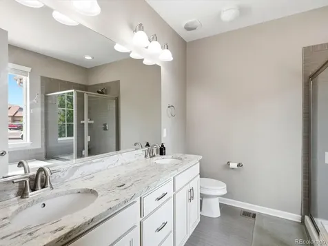 21560 E Union Place Aurora CO 80015