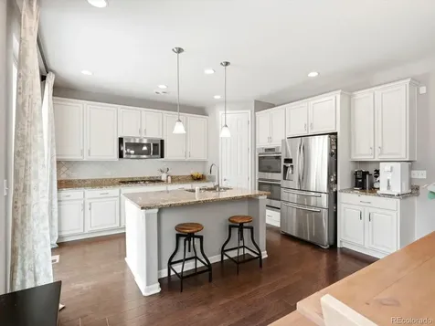 21560 E Union Place Aurora CO 80015