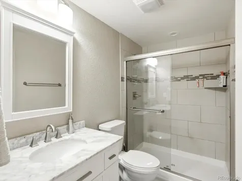 21560 E Union Place Aurora CO 80015