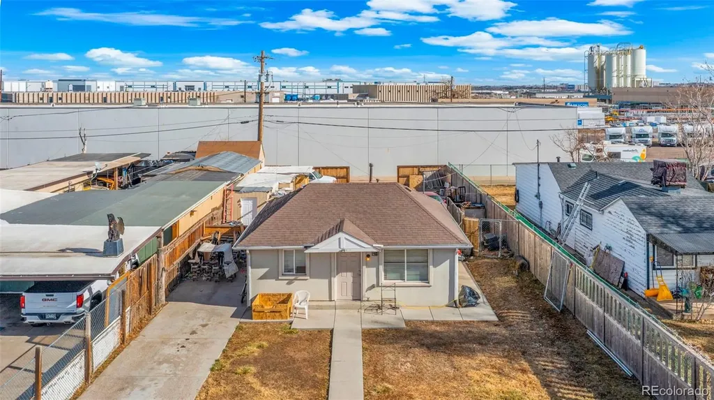 5322 Lincoln Street Denver CO 80216
