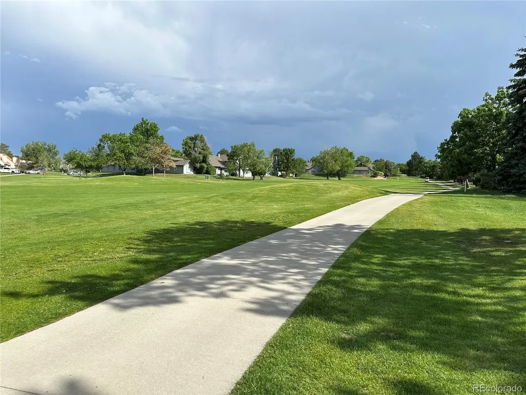 2437 S Victor Street Aurora CO 80014