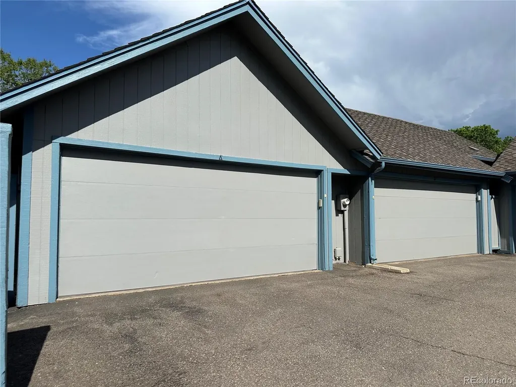 2437 S Victor Street Aurora CO 80014