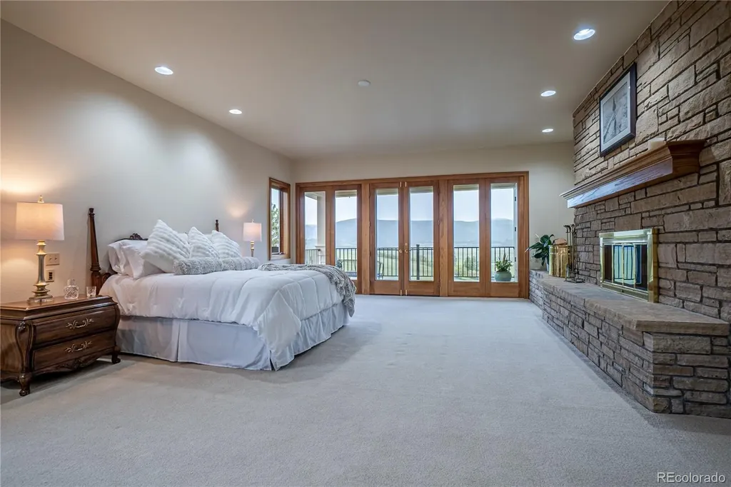 3282 Tomah Road Larkspur CO 80118