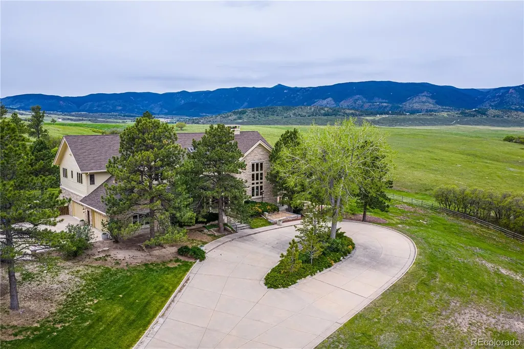 3282 Tomah Road Larkspur CO 80118