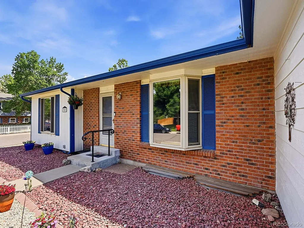 7947 S Flower Court Littleton CO 80128
