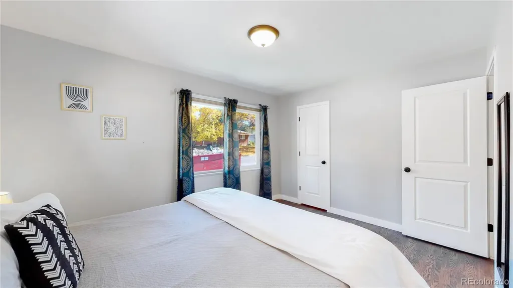 3067 S Holly Place Denver CO 80222
