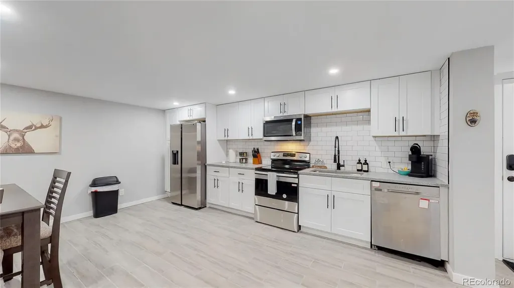 3067 S Holly Place Denver CO 80222