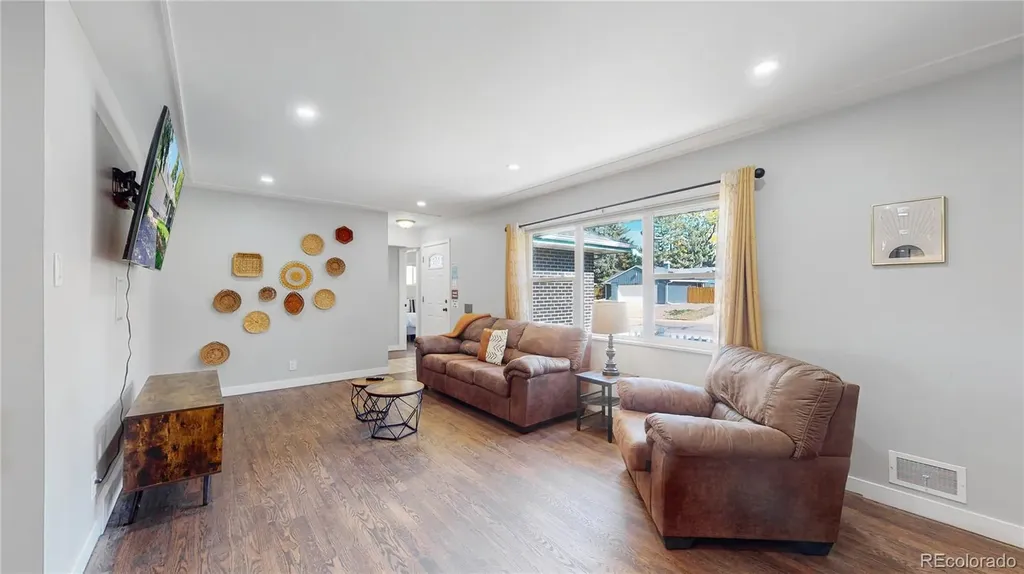 3067 S Holly Place Denver CO 80222