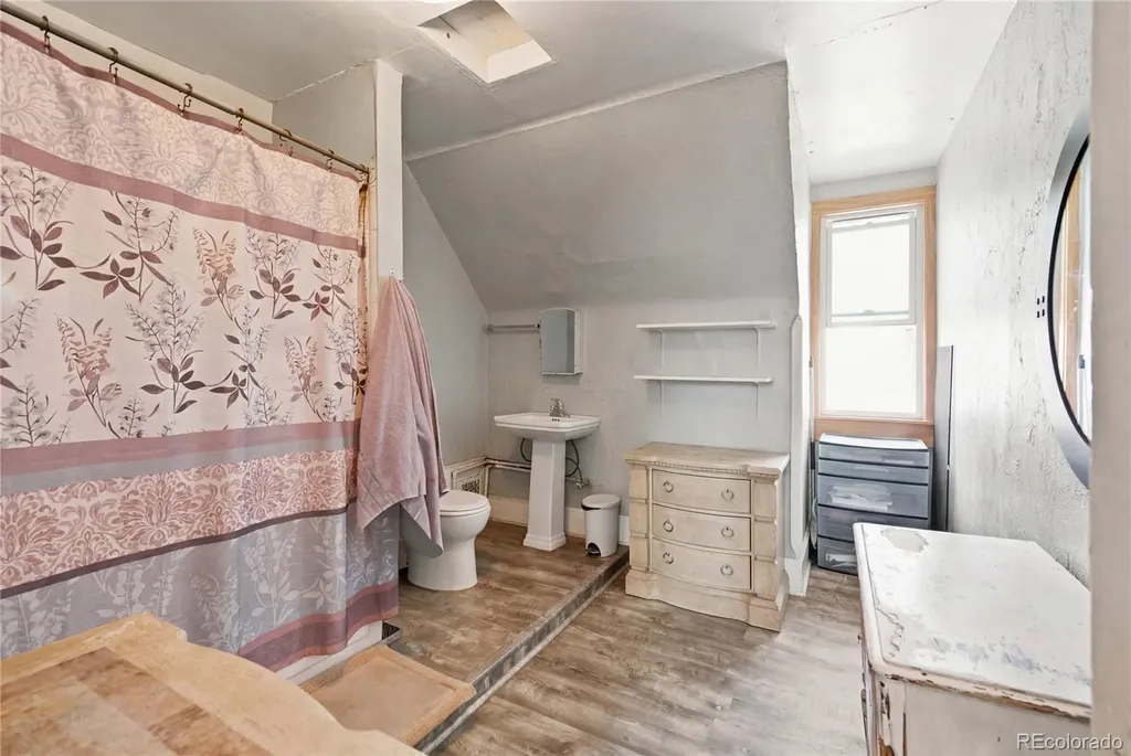 2115 W 31st Avenue Denver CO 80211