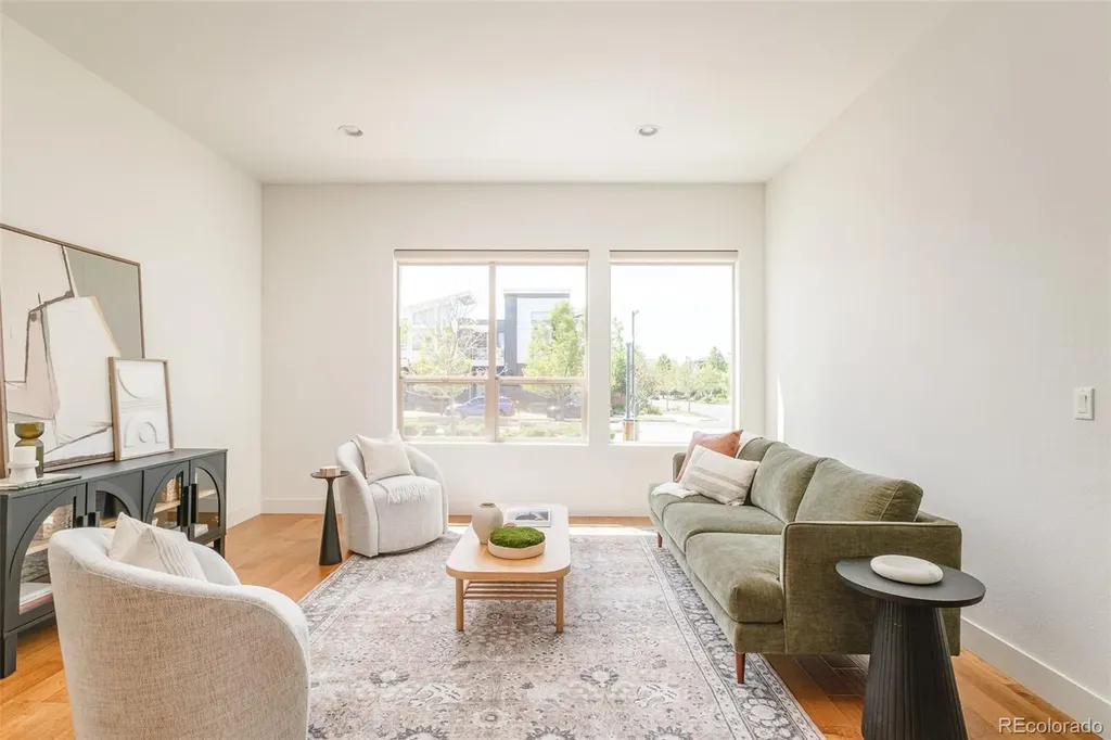 5054 Valentia Street Denver CO 80238