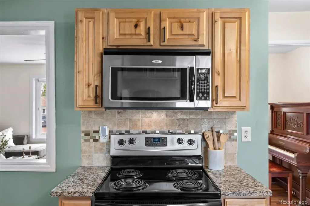 2631 S Newton Street Denver CO 80219