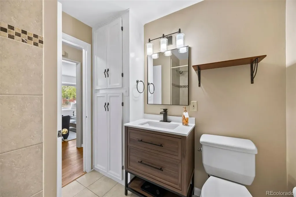 2631 S Newton Street Denver CO 80219