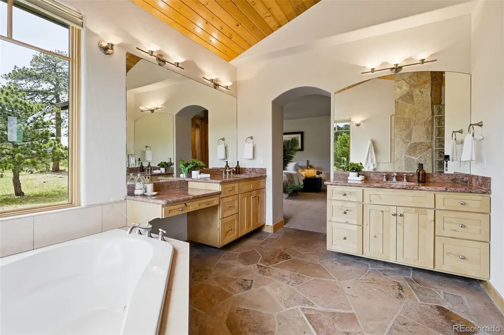 1543 Copper Rose Drive Golden CO 80401