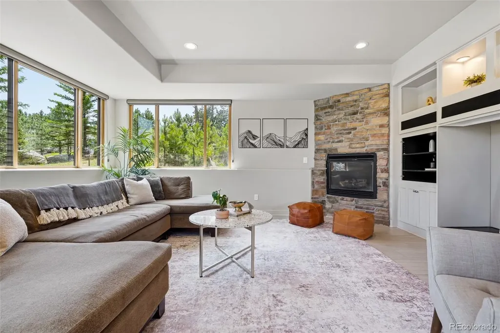 1543 Copper Rose Drive Golden CO 80401