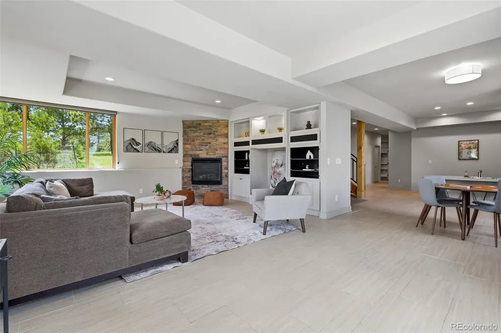 1543 Copper Rose Drive Golden CO 80401