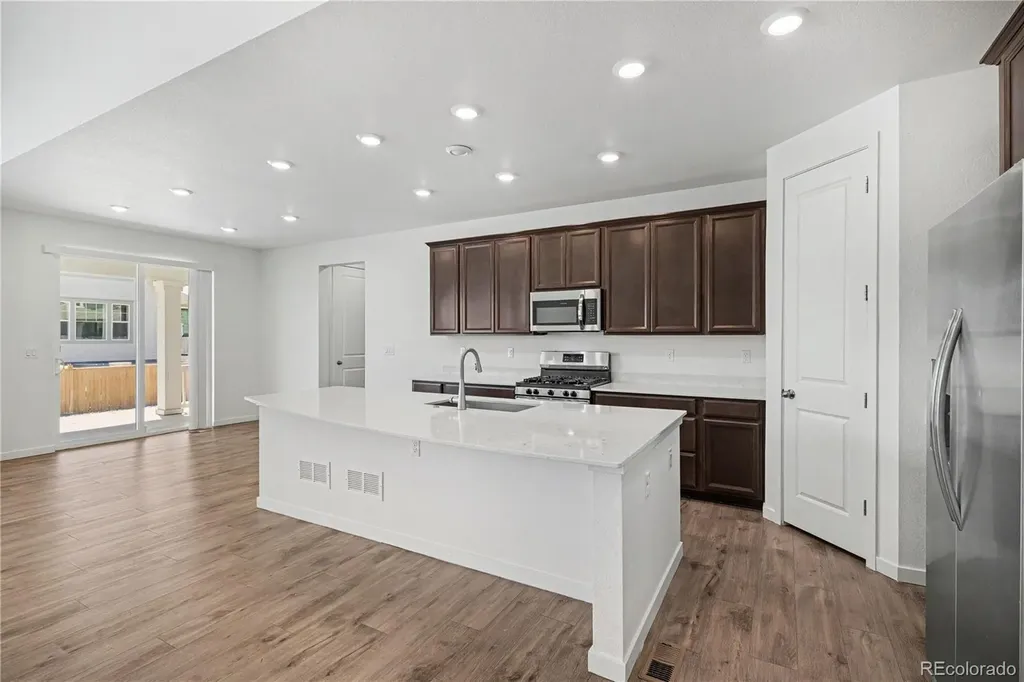 10046 Uvalda Street Commerce City CO 80022