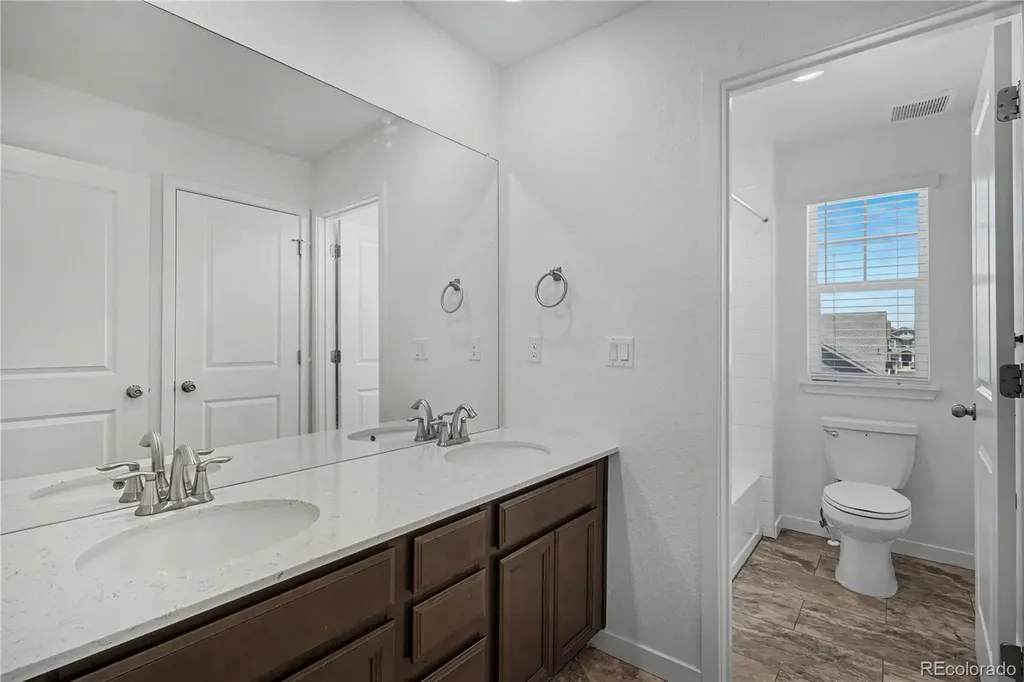 10046 Uvalda Street Commerce City CO 80022
