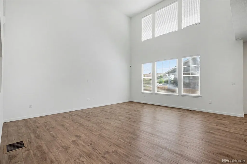 10046 Uvalda Street Commerce City CO 80022