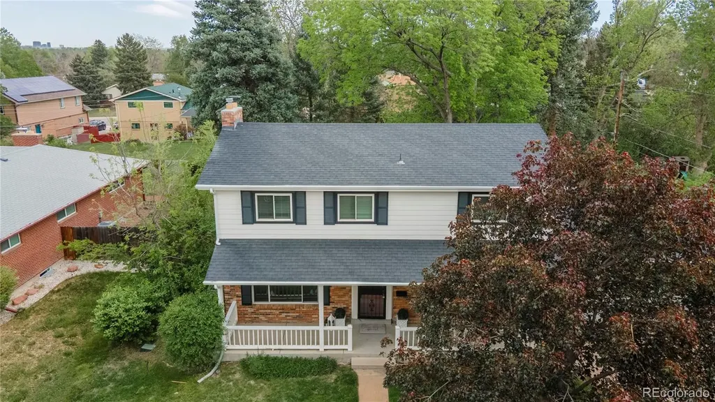 1061 E Briarwood Circle N Centennial CO 80122