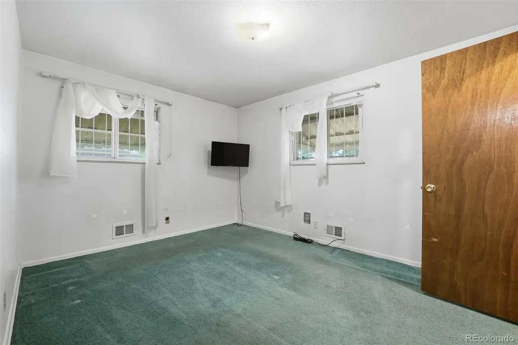 5020 Troy Street Denver CO 80239