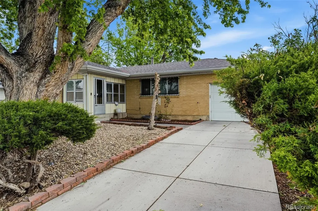 5020 Troy Street Denver CO 80239