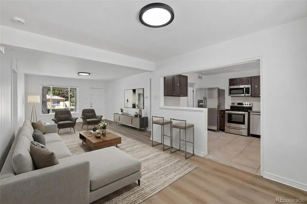 900 Quentin Street Aurora CO 80011