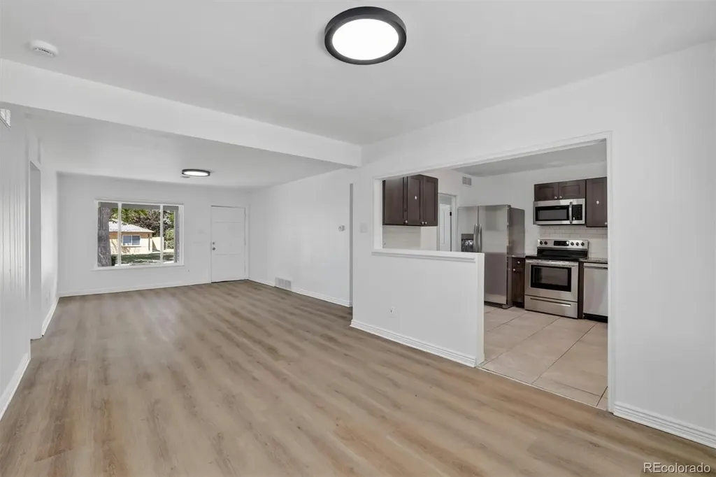 900 Quentin Street Aurora CO 80011